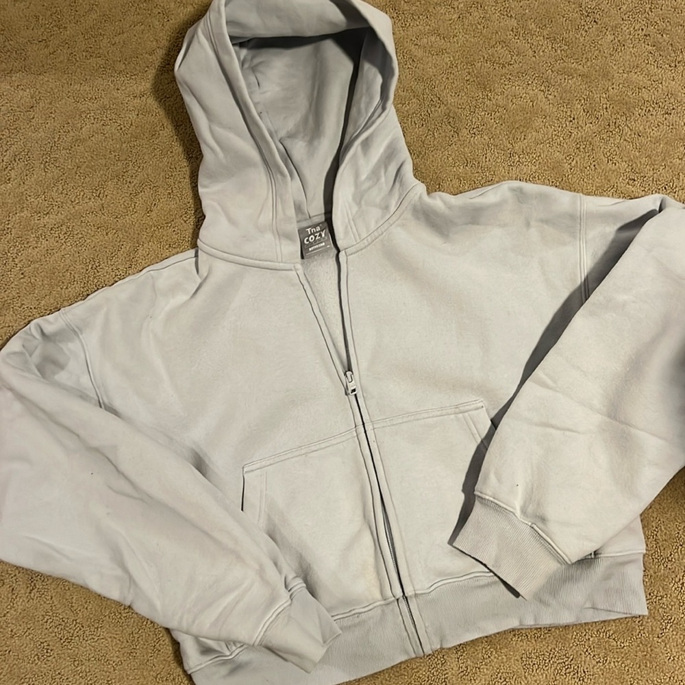 TNA boyfriebd hoodie from Aritzia.  Baby blue perfect condition.